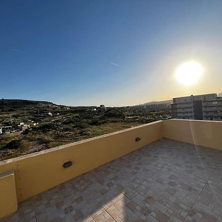 Conmal Penthouse In Mellieha Bay Appartement Buitenkant foto