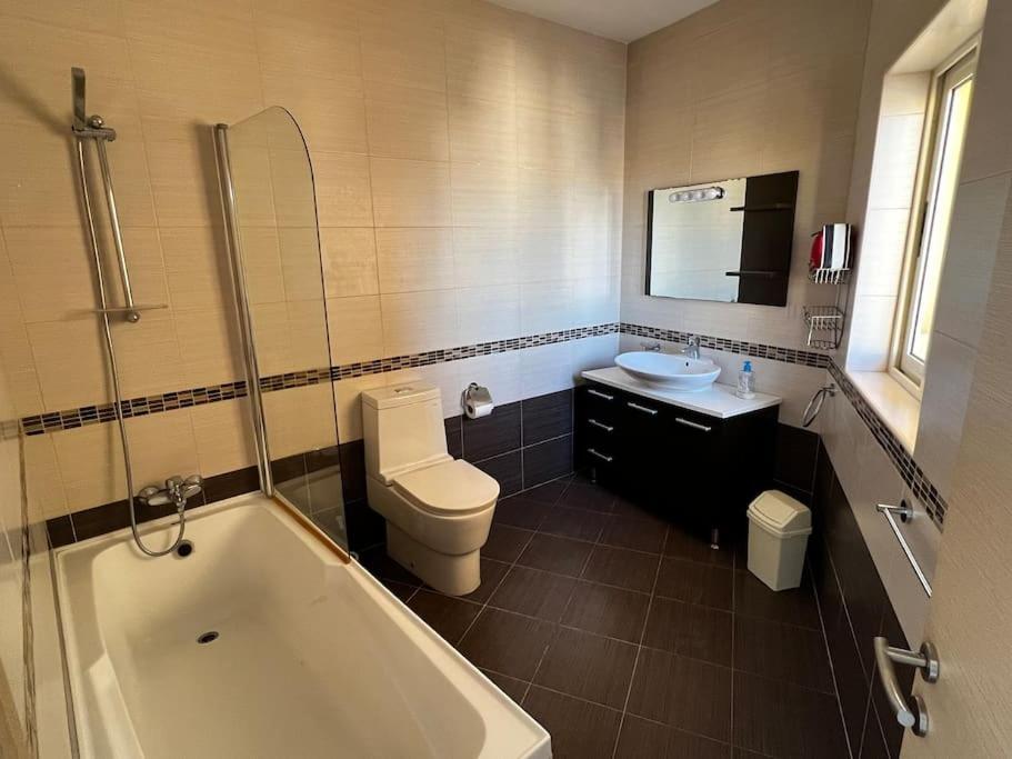 Conmal Penthouse In Mellieha Bay Appartement Buitenkant foto